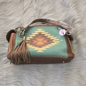 BLAZIN ROXX WOMENS CONCEALED CARRY CROSSBODY BAG☺️